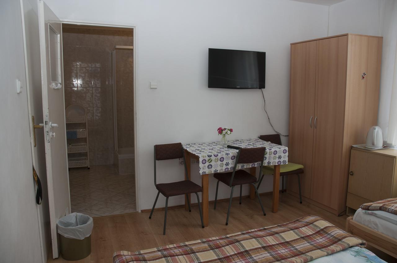 Apartament I Pokoje Aura Dom Wczasowy Darlowko Exteriör bild