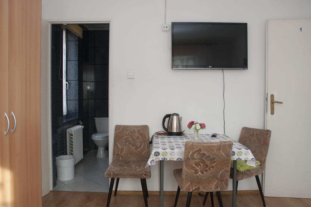 Apartament I Pokoje Aura Dom Wczasowy Darlowko Exteriör bild